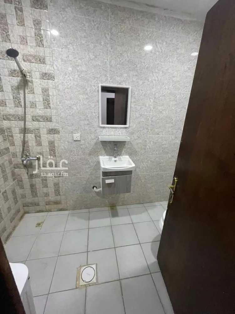 شقة للإيجار في شارع طريق مجلس التعاون, حي التعاون, مدينة الخبر, المنطقة الشرقية 6