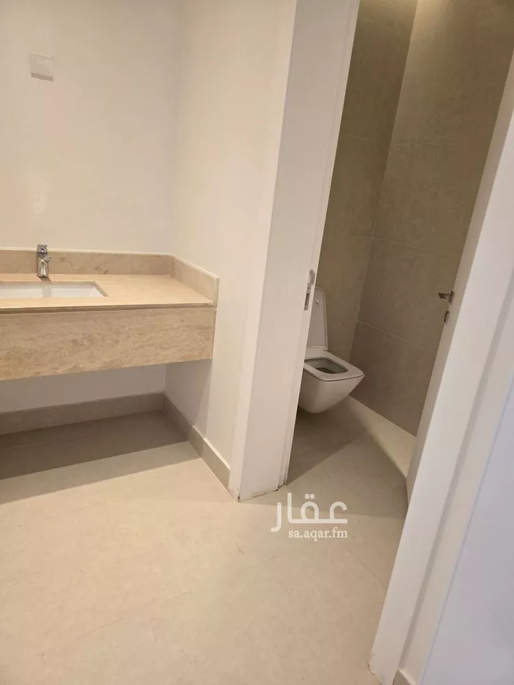 فيلا للبيع في شارع البحرية, حي الياسمين, مدينة الرياض, منطقة الرياض صورة 2