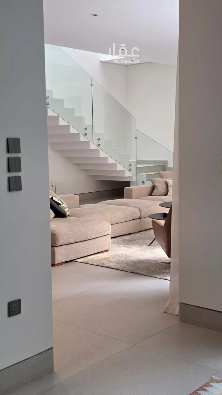 فيلا للبيع في شارع أحمد بن عبدالمنعم الواسطي, حي النرجس, مدينة الرياض, منطقة الرياض صورة 2