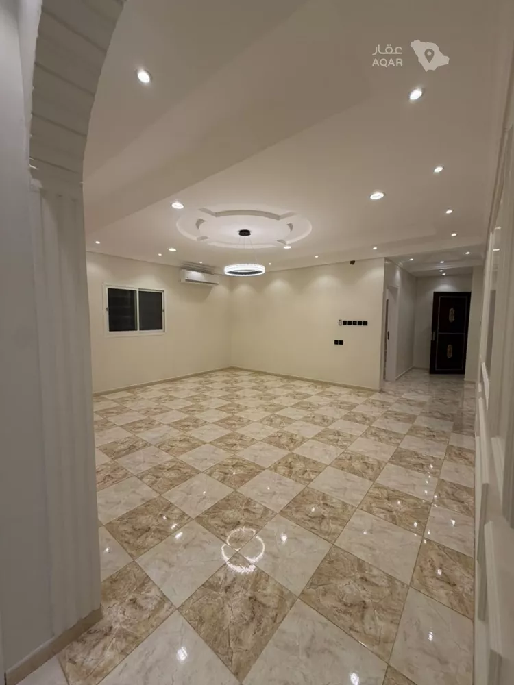 Floor for Rent in Riyadh Ar Rimal 6