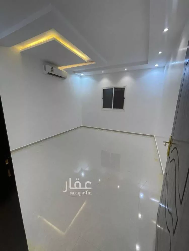 فيلا للإيجار في شارع محمد أبي نقطة, حي الرمال, مدينة الرياض, منطقة الرياض صورة 2