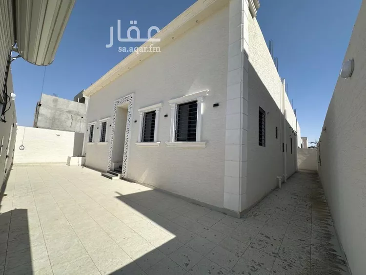 دور للبيع في شارع ابي القاسم الاموي, حي وادي جليل, مدينة امارة منطقة مكة المكرمة - الطائف, منطقة مكة المكرمة صورة 2