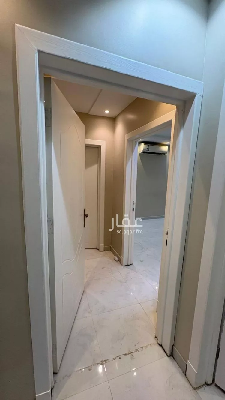 فيلا للإيجار في شارع ابن المهاجر, حي المهدية, مدينة الرياض, منطقة الرياض صورة 3