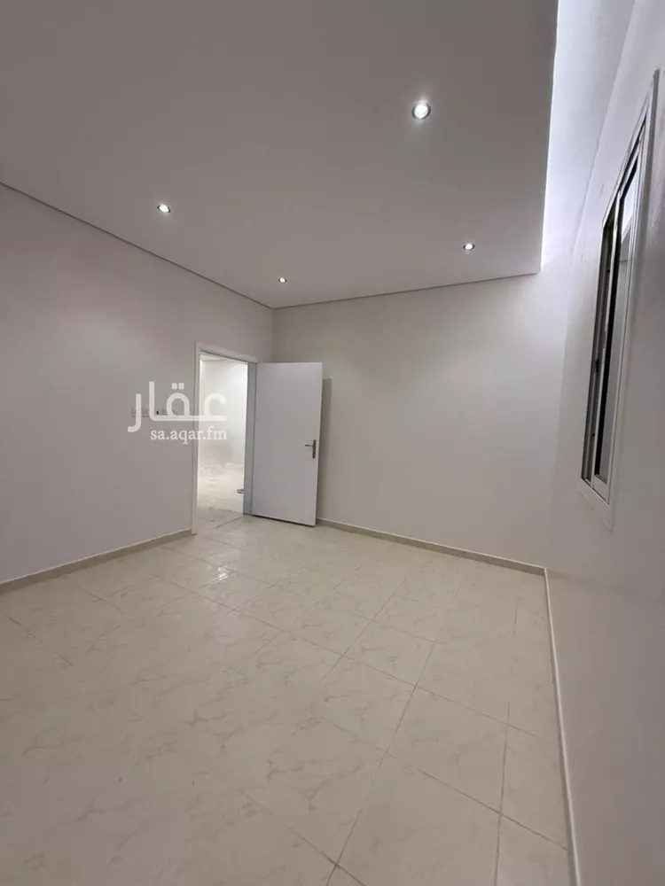 شقة للإيجار في شارع الأمير فيصل بن سعد بن سعود, حي الملك فيصل, مدينة الرياض, منطقة الرياض صورة 2