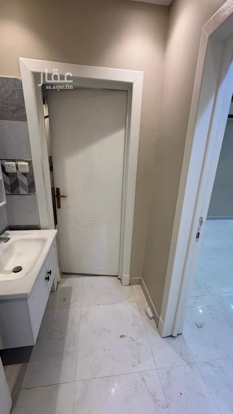 فيلا للإيجار في شارع ابن المهاجر, حي المهدية, مدينة الرياض, منطقة الرياض صورة 5