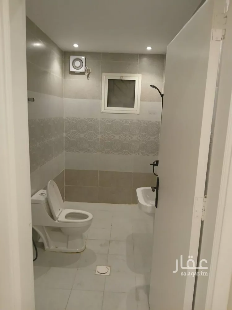 شقة للإيجار في شارع عبدالله بن قيس, حي إشبيلية, مدينة الرياض, منطقة الرياض صورة 3