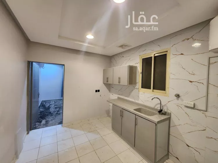 شقة للإيجار في شارع عبدالله بن قيس, حي إشبيلية, مدينة الرياض, منطقة الرياض صورة 3