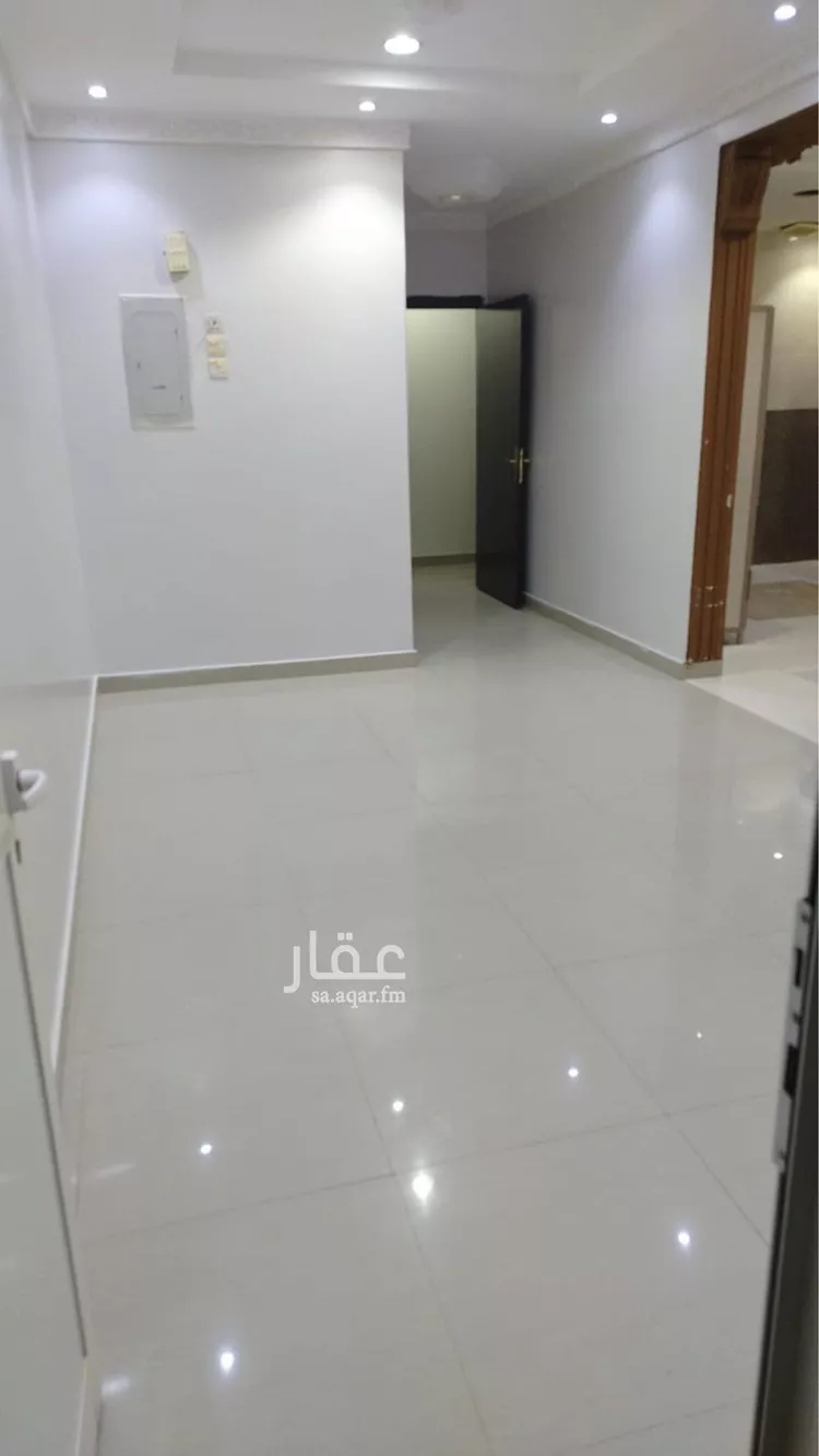 شقة للإيجار في شارع الشيخ حسن بن حسين بن علي, حي الحمراء, مدينة الرياض, منطقة الرياض صورة 3
