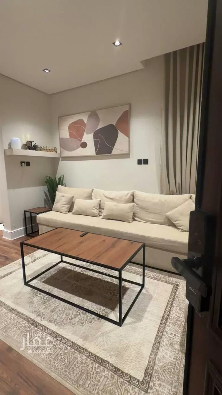 شقة مفروشة للحجز في شارع الامير مقرن بن عبدالعزيز ، حي المغرزات ، الرياض ، منطقة الرياض