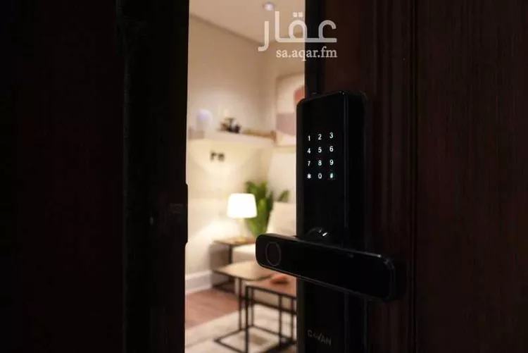 شقة مفروشة للحجز في شارع الامير مقرن بن عبدالعزيز ، حي المغرزات ، الرياض ، منطقة الرياض صورة 2