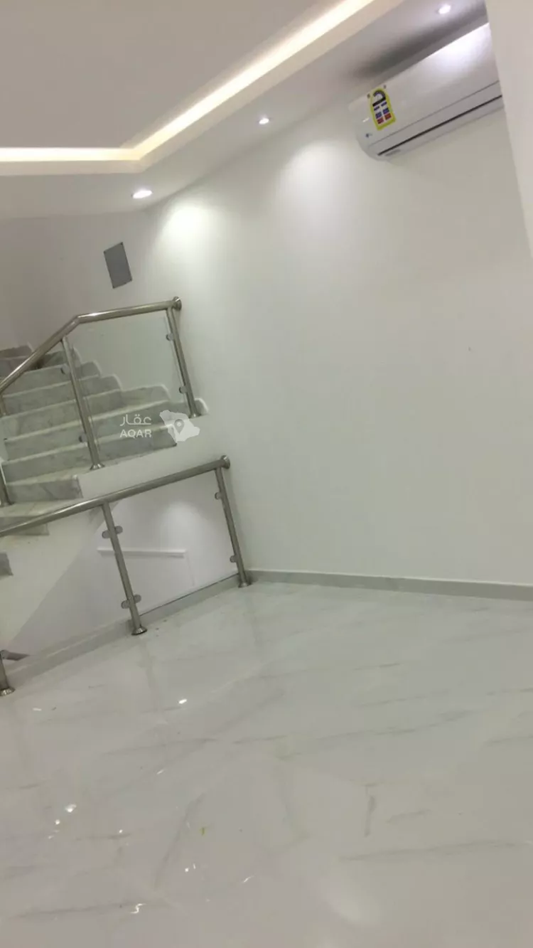 فيلا للإيجار في شارع محمد بن جريج, حي العارض, مدينة الرياض, منطقة الرياض صورة 4
