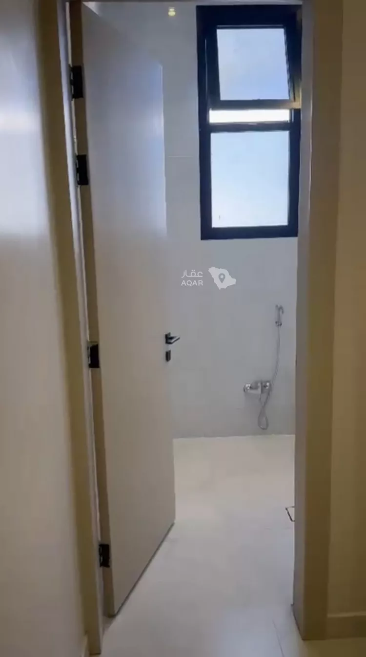 شقة للإيجار في شارع عبدالملك بن عباس, حي المهدية, مدينة الرياض, منطقة الرياض 5