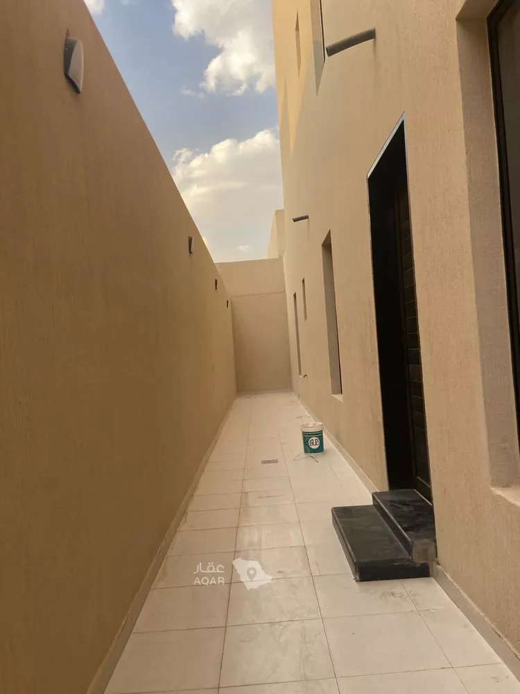 دور للبيع في شارع ‏مالك بن الحارث, حي بدر, مدينة الرياض, منطقة الرياض 23