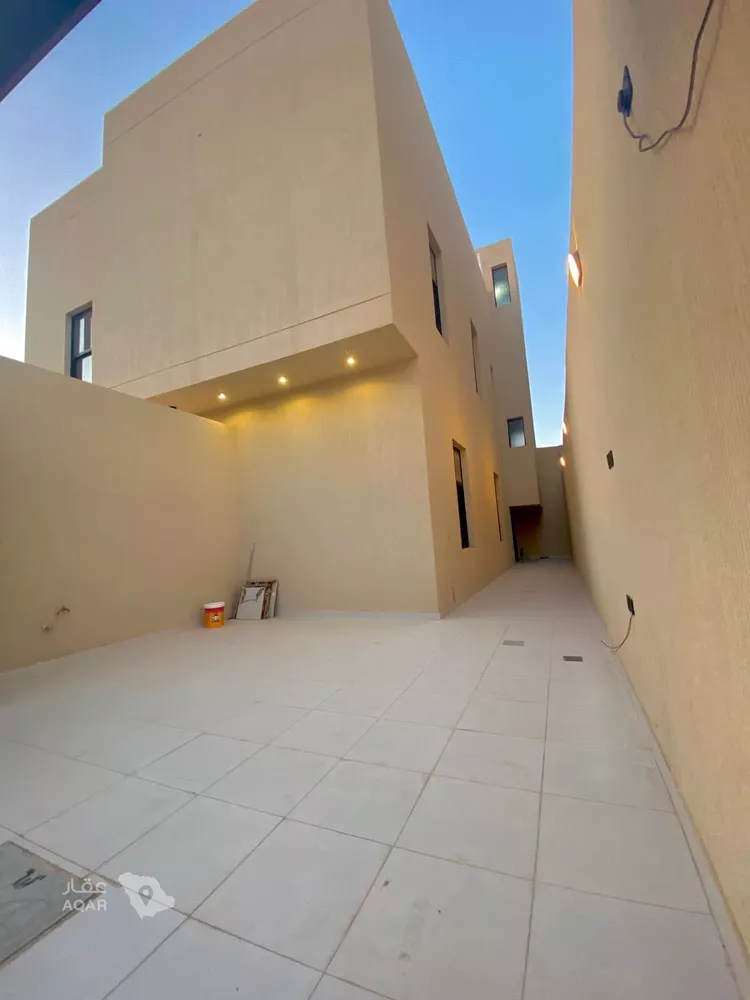 دور للبيع في شارع مالك بن الحارث , حي بدر, مدينة الرياض, منطقة الرياض صورة 4