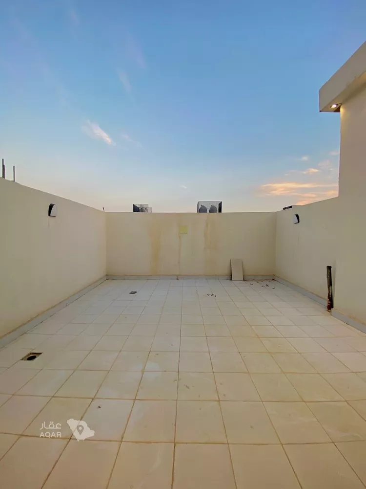 دور للبيع في شارع طريق الإمام مسلم, حي بدر, مدينة الرياض, منطقة الرياض 17
