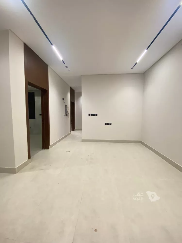 فيلا للبيع في شارع يعقوب بن أبي الفضل, حي عكاظ, مدينة الرياض, منطقة الرياض 12