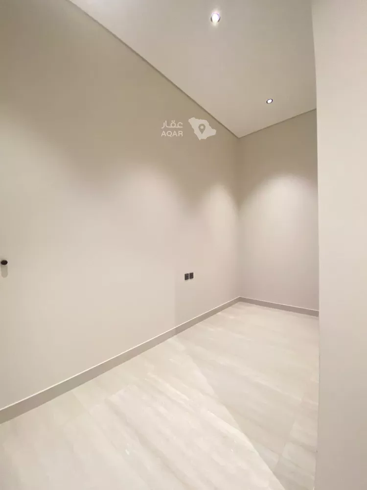 Villa for Sale in Riyadh Okaz 17