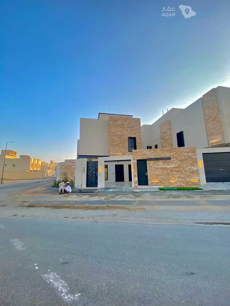 فيلا للبيع في شارع فخر الدين الرازي, حي عكاظ, مدينة الرياض, منطقة الرياض صورة 2