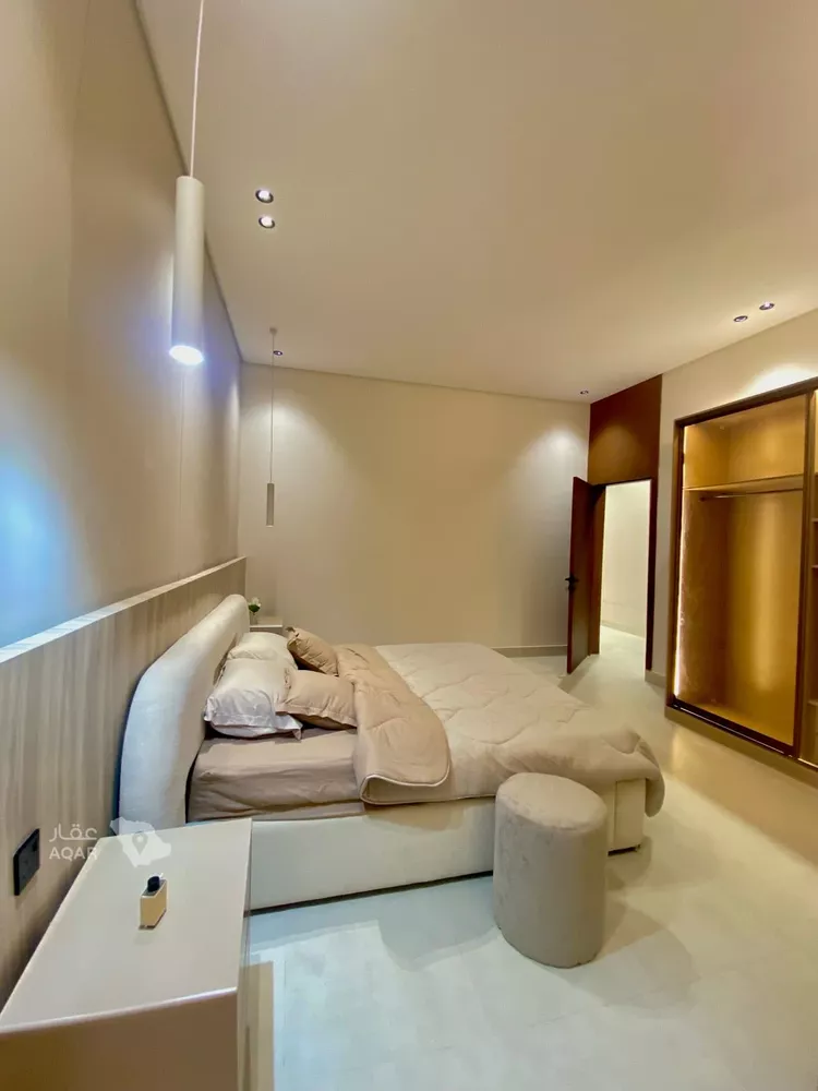 Floor for Sale in Riyadh Okaz 17