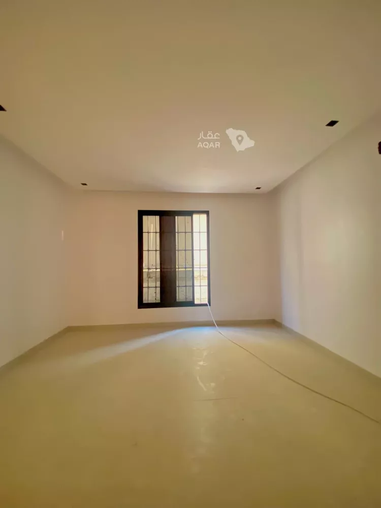 Floor for Sale in Riyadh Badr 8