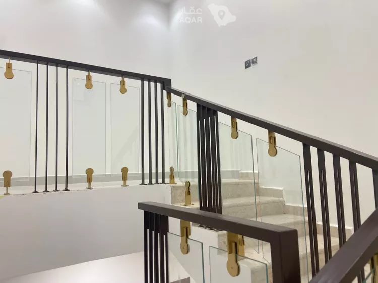 فيلا للبيع في شارع طريق الامام مسلم, حي بدر, مدينة الرياض, منطقة الرياض 14