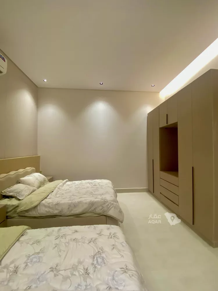 Floor for Sale in Riyadh Okaz 18
