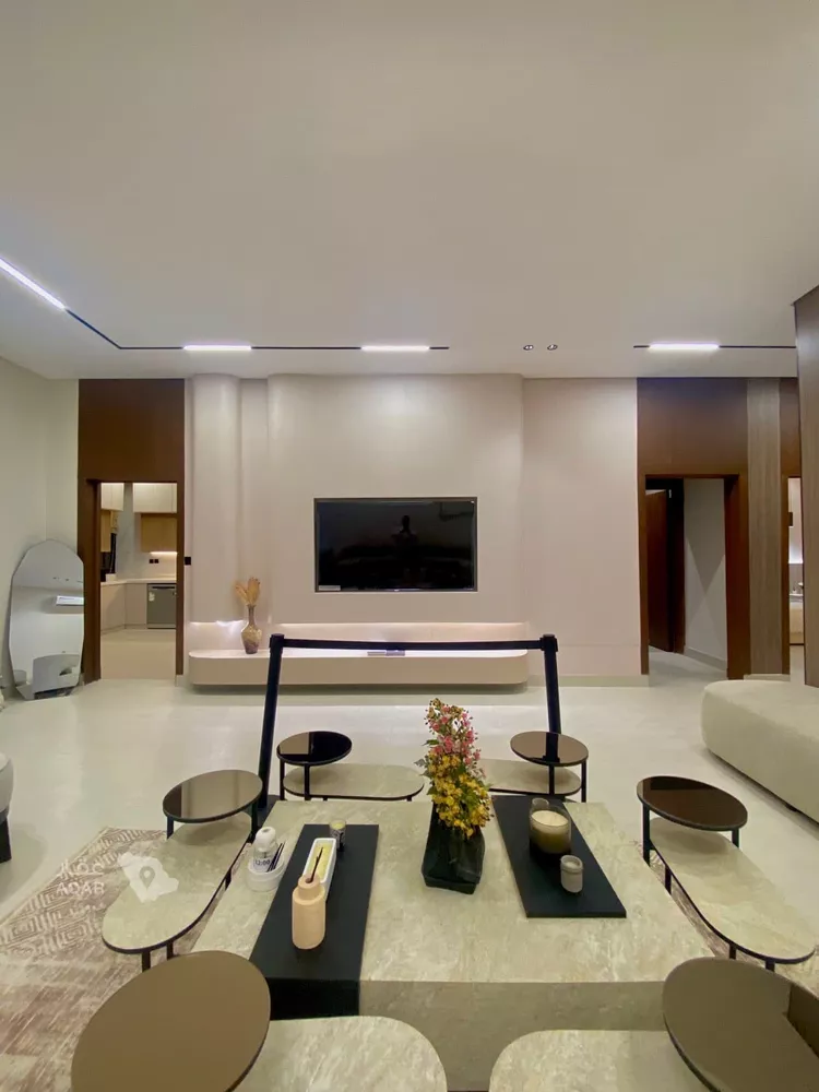 Floor for Sale in Riyadh Okaz 13