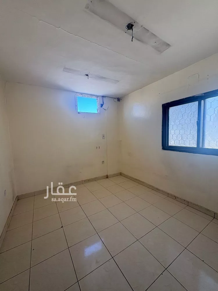 مكتب تجاري للإيجار في شارع طريق الملك عبدالعزيز, حي الورود, مدينة الرياض, منطقة الرياض صورة 5