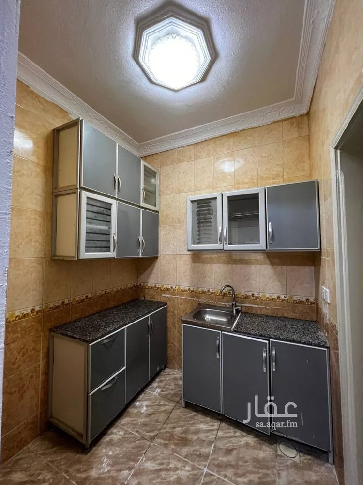 شقة للإيجار في شارع النجاح, حي إشبيلية, مدينة الرياض, منطقة الرياض صورة 5