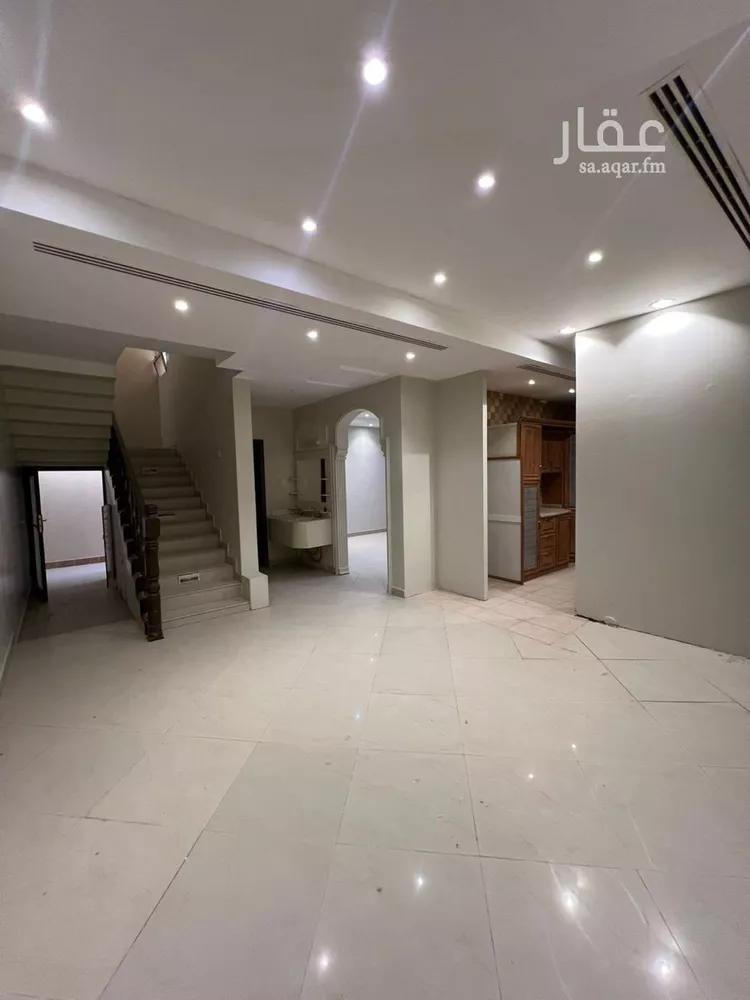 فيلا للإيجار في شارع روضة الأعراف, حي العقيق, مدينة الرياض, منطقة الرياض 21