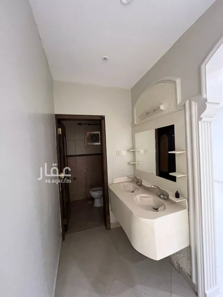 فيلا للإيجار في شارع روضة الأعراف, حي العقيق, مدينة الرياض, منطقة الرياض 24