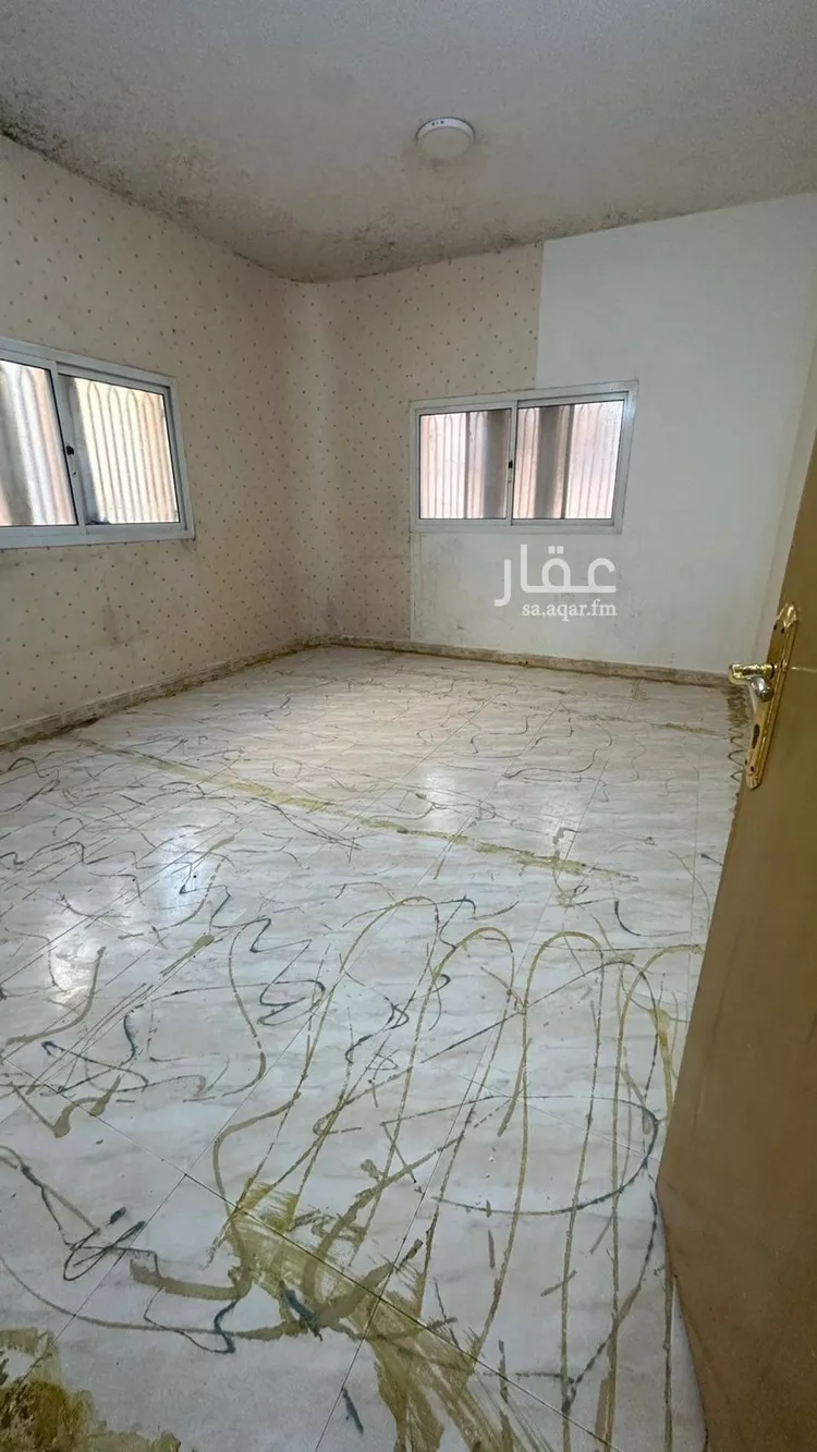 دور للبيع في شارع أحمد بن عثمان, حي العريجاء الغربي, مدينة الرياض, منطقة الرياض