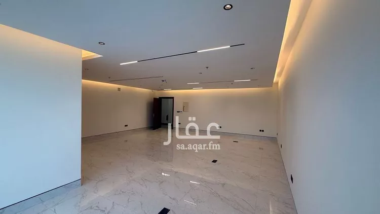 مكتب تجاري للإيجار في شارع الدائري الشرقي الفرعي, حي الفيصلية, مدينة الرياض, منطقة الرياض صورة 5