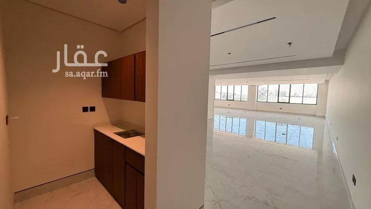 مكتب تجاري للإيجار في شارع الدائري الشرقي الفرعي, حي الفيصلية, مدينة الرياض, منطقة الرياض صورة 3