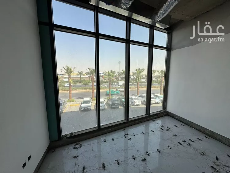 مكتب تجاري للإيجار في شارع الدائري الشرقي الفرعي, حي الفيصلية, مدينة الرياض, منطقة الرياض 7