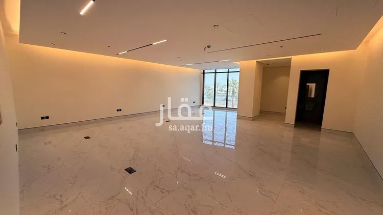 مكتب تجاري للإيجار في شارع الدائري الشرقي الفرعي, حي الفيصلية, مدينة الرياض, منطقة الرياض صورة 3
