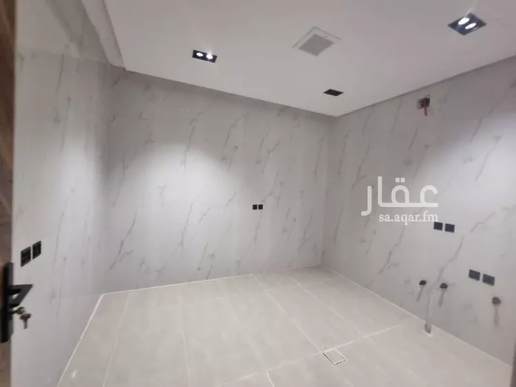 فيلا للبيع في شارع شقرون المغراوي, حي عكاظ, مدينة الرياض, منطقة الرياض صورة 5