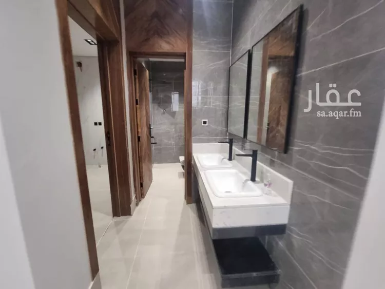 فيلا للبيع في شارع شقرون المغراوي, حي عكاظ, مدينة الرياض, منطقة الرياض صورة 3