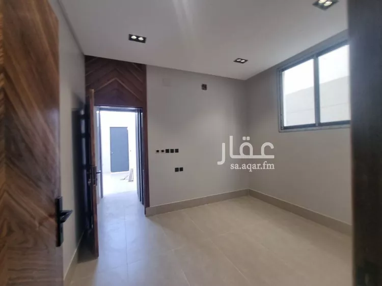 فيلا للبيع في شارع شقرون المغراوي, حي عكاظ, مدينة الرياض, منطقة الرياض صورة 2