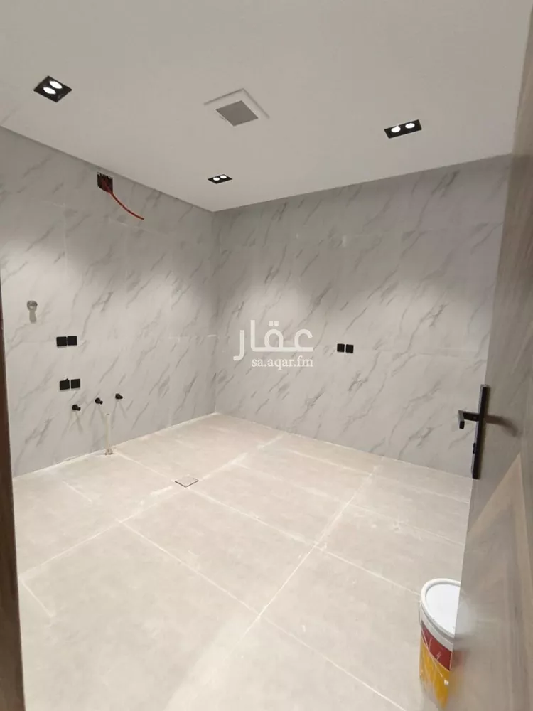 فيلا للبيع في شارع سليمان الحقيل, حي عكاظ, مدينة الرياض, منطقة الرياض صورة 2