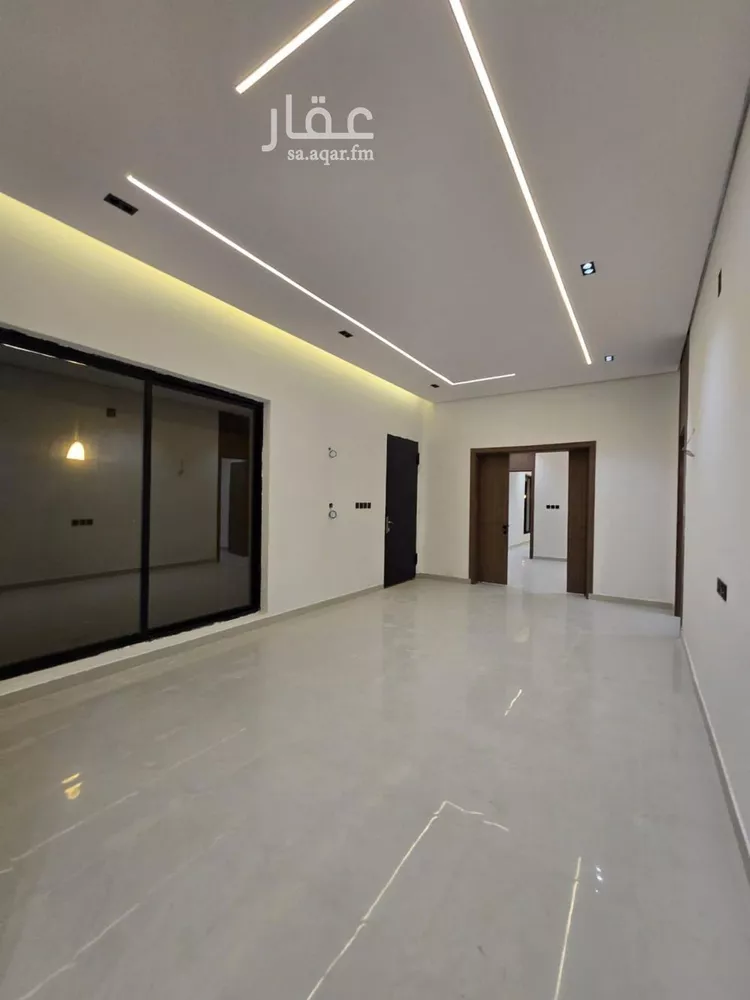 دور للبيع في شارع المحلاني, حي عكاظ, مدينة الرياض, منطقة الرياض صورة 2