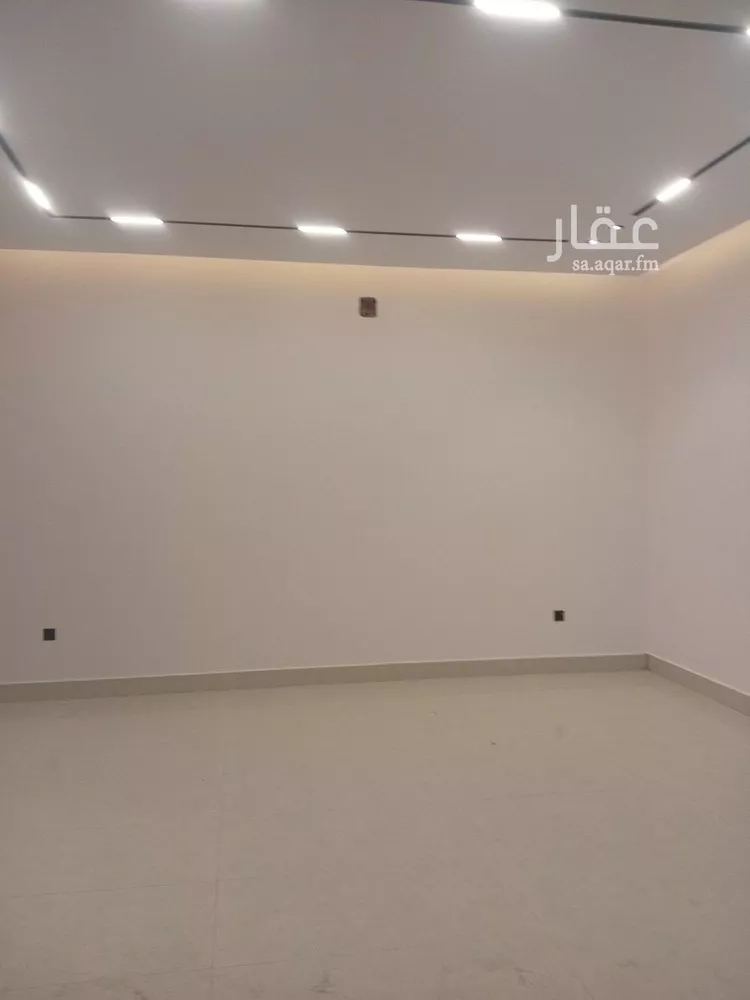 دور للبيع في شارع عبدالرزاق الصنعاني, حي عكاظ, مدينة الرياض, منطقة الرياض