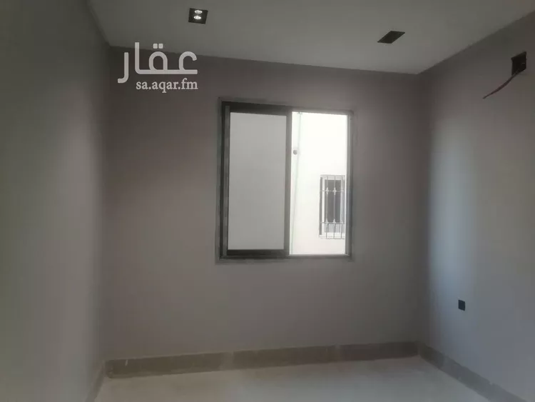 دور للبيع في شارع البحيرات, حي العريجاء الغربي, مدينة الرياض, منطقة الرياض