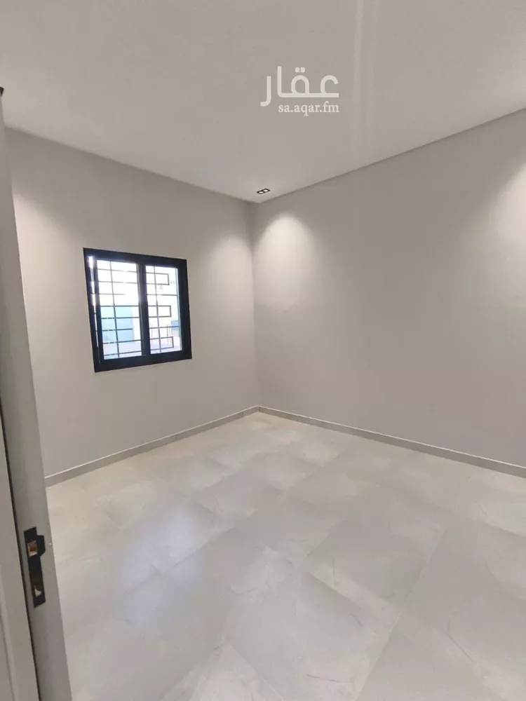 دور للبيع في شارع الفاخرة, حي عكاظ, مدينة الرياض, منطقة الرياض