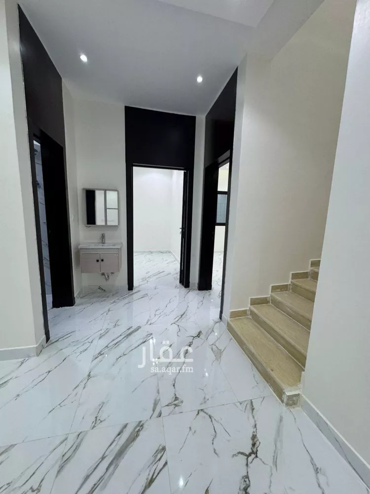 فيلا للبيع في شارع المهدوي, حي العريجاء الغربي, مدينة الرياض, منطقة الرياض