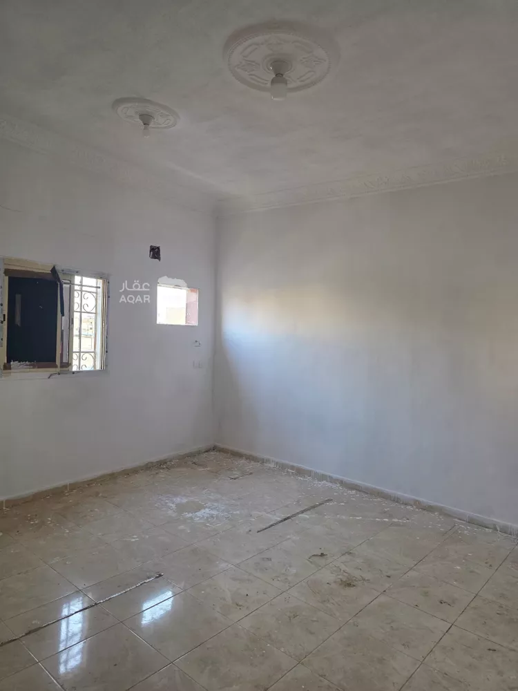 عمارة للإيجار في شارع عبدالعزيز ال سعود, حي العين, مدينة الجبيلة, منطقة الرياض 8