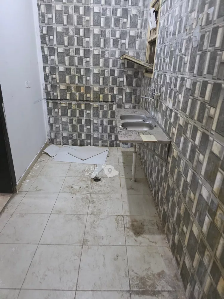 عمارة للإيجار في شارع عبدالعزيز ال سعود, حي العين, مدينة الجبيلة, منطقة الرياض 11