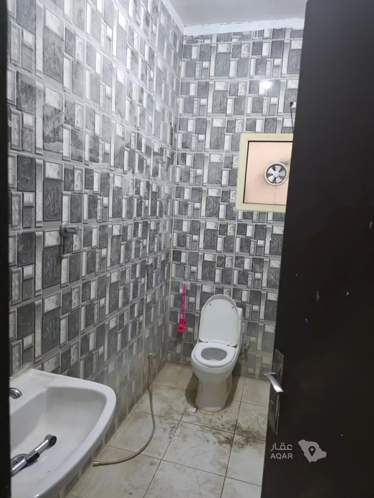 عمارة للإيجار في شارع عبدالعزيز ال سعود, حي العين, مدينة الجبيلة, منطقة الرياض 9