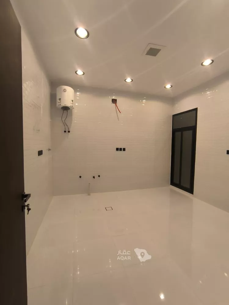 فيلا للبيع في شارع خلائل, حي ظهرة لبن, مدينة الرياض, منطقة الرياض 6