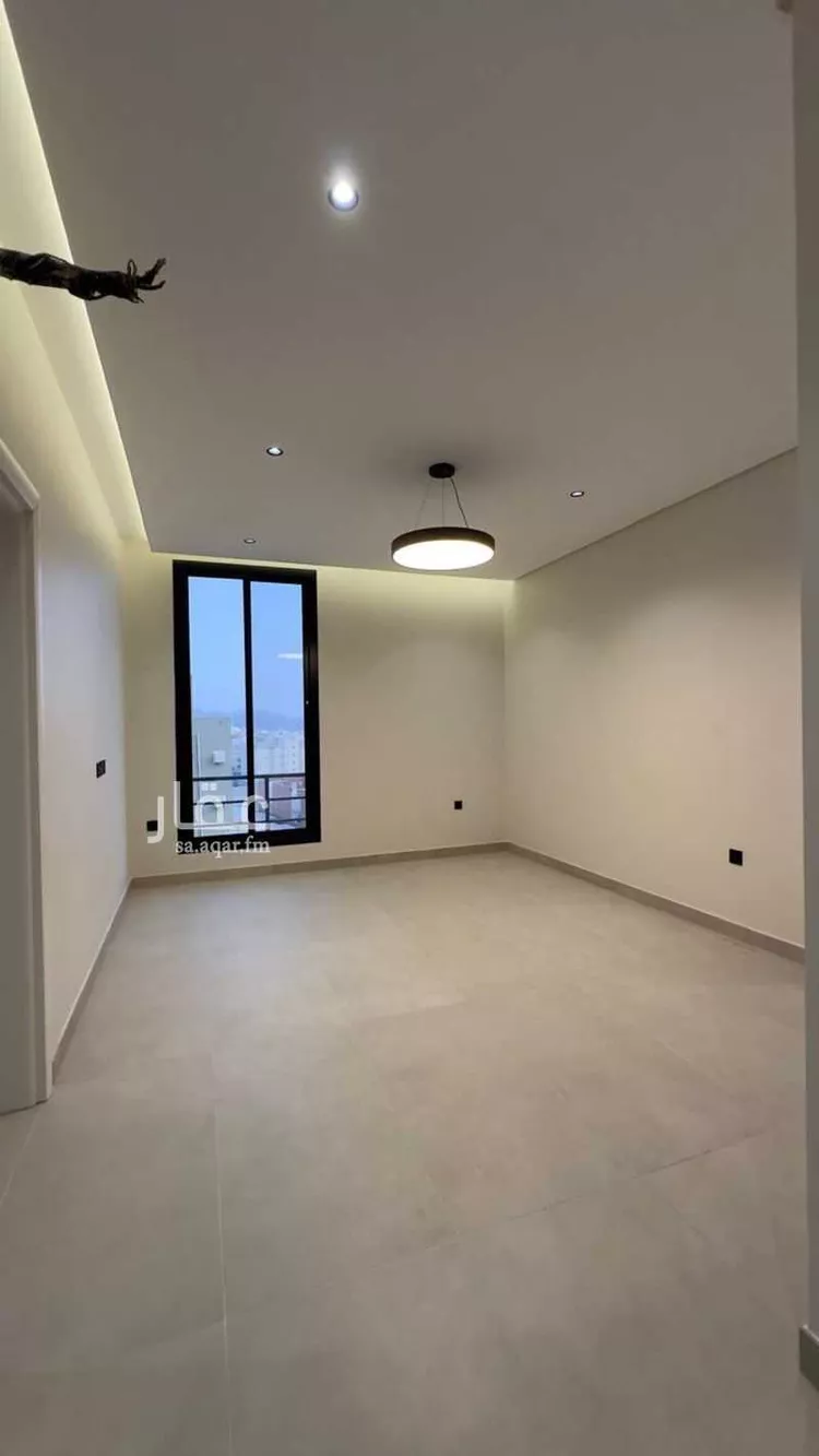 شقة للبيع في شارع ابو محاسن بن القطب, حي بطحاء قريش, مدينة مكة المكرمة, منطقة مكة المكرمة